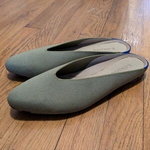 Rothy's Almond Demi Mule W8, Cedar